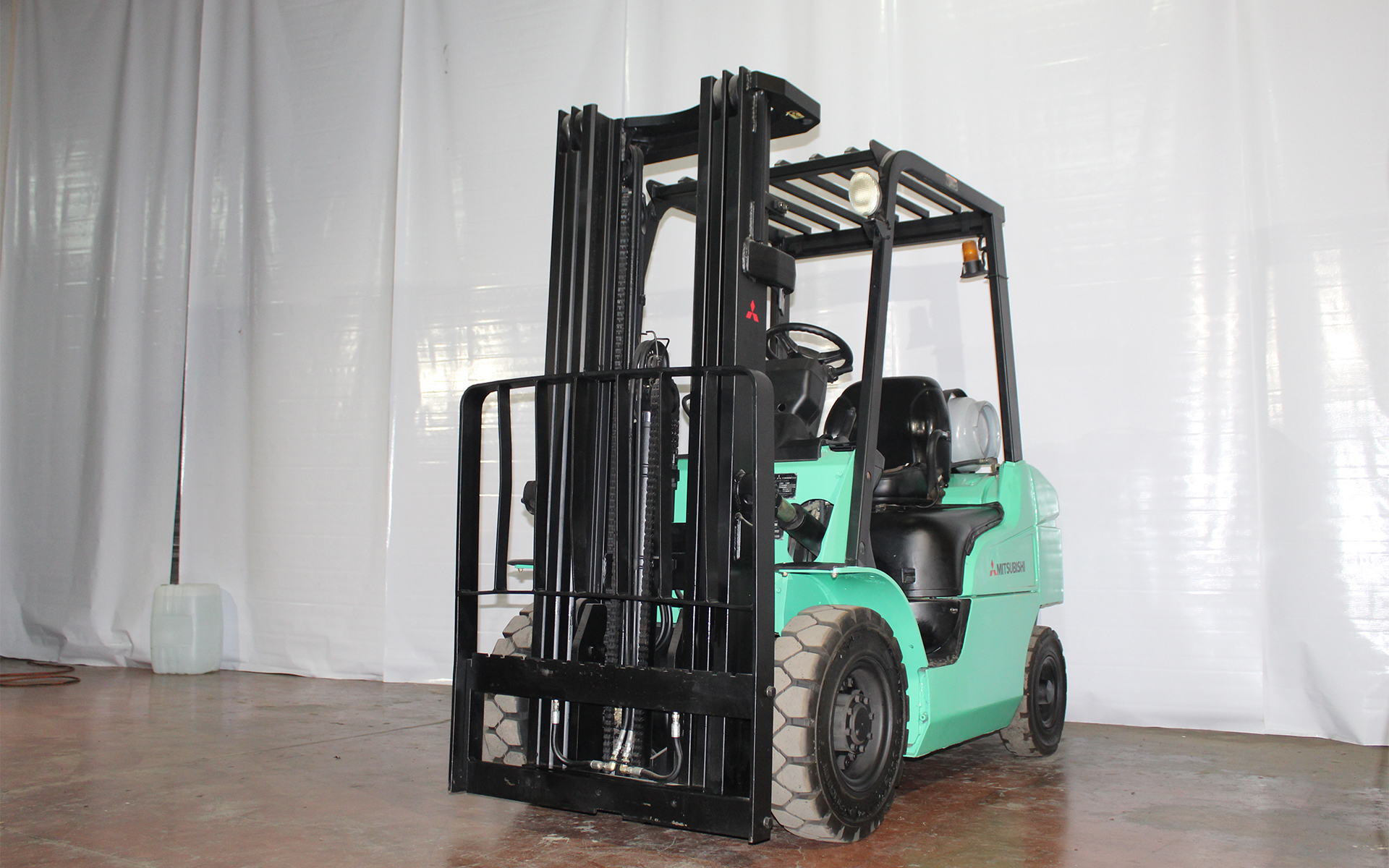 Mitsubishi 487 3